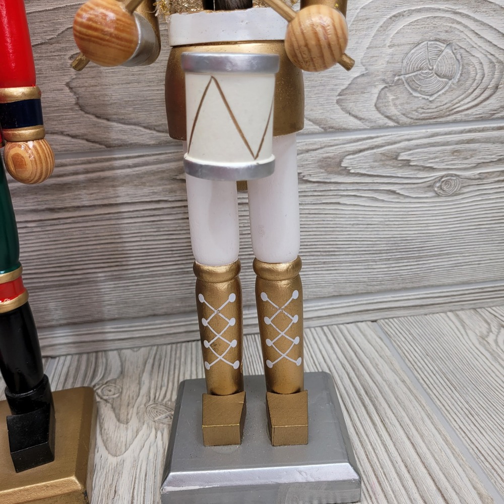 3 Nutcracker Figurines Wood Christmas Decor King Soldier Drummer - Picture 14 of 15